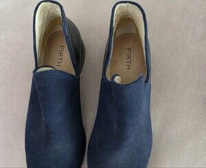 Firth Womens Navy Suede And Leather  Slip-On Shoes Size 7 Like New